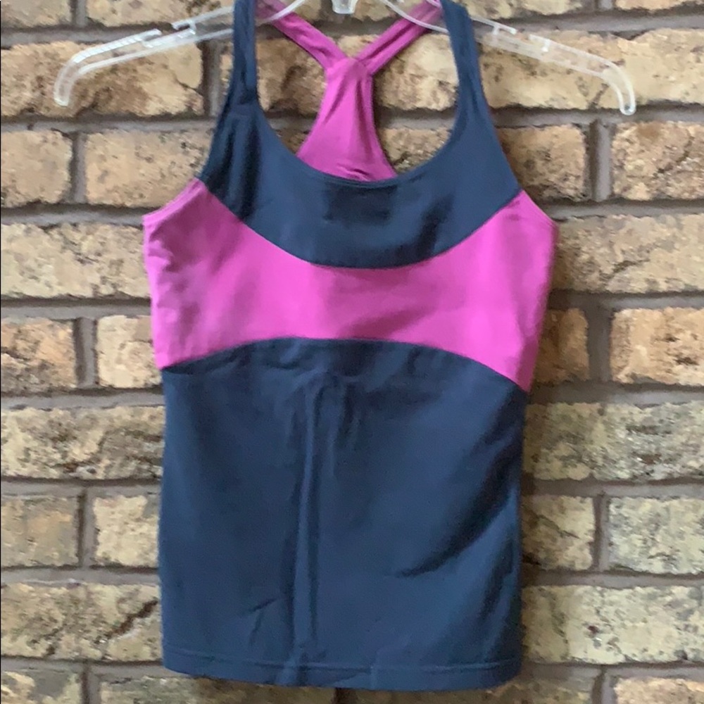 Zohba workout top